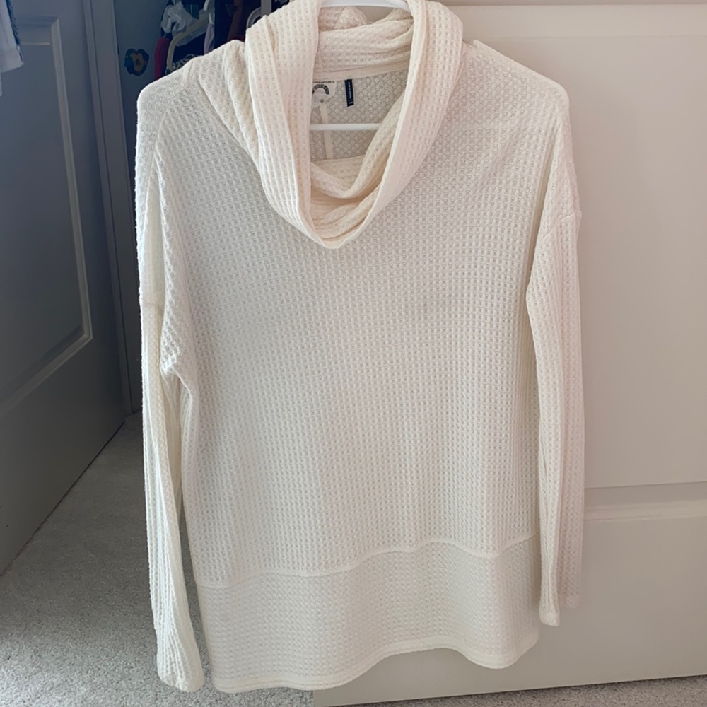 Anthropology white sweater/thermal